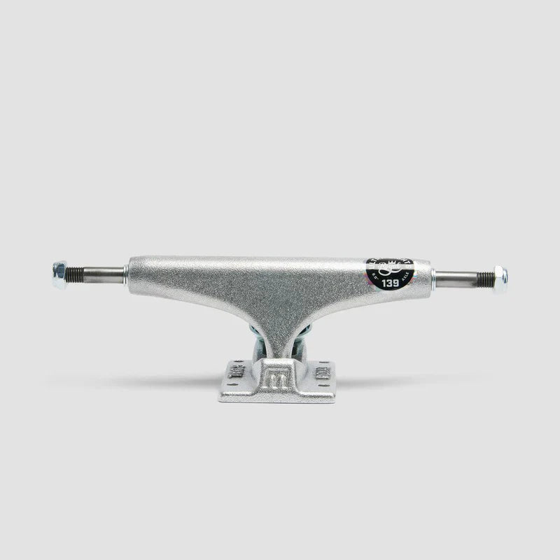 Royal Ultra Light Standard 139 Skateboard Trucks Raw pair