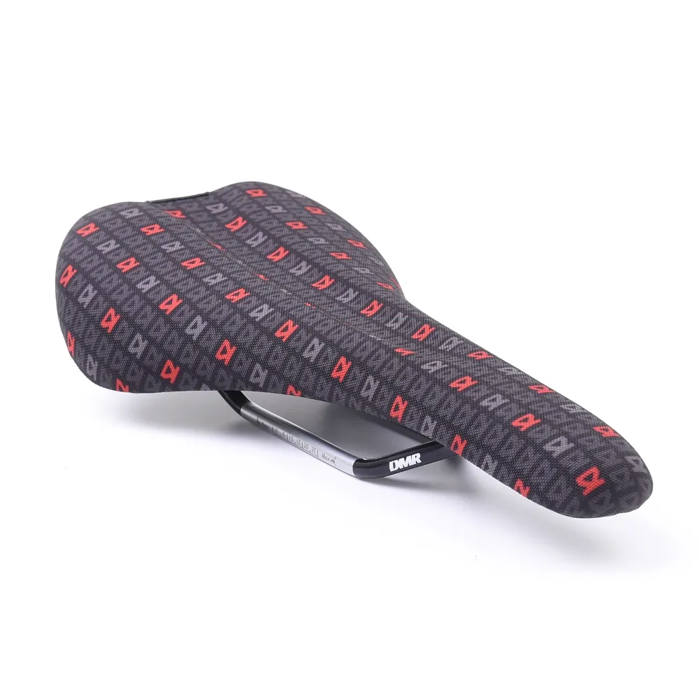DMR Saddle Black Red 25th