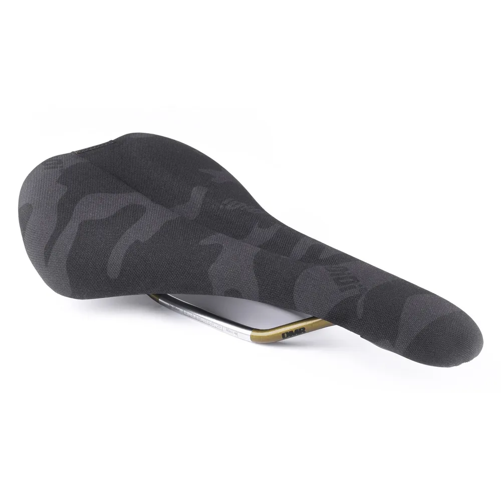DMR Saddle Camo Black oioi
