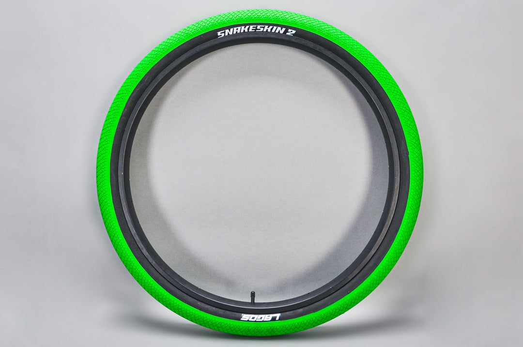 Lagos 29 Inch Snakeskin V2 Tyre Green / Black Wall Pair