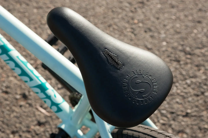 Sunday EX Julian Arteaga Signature Mint