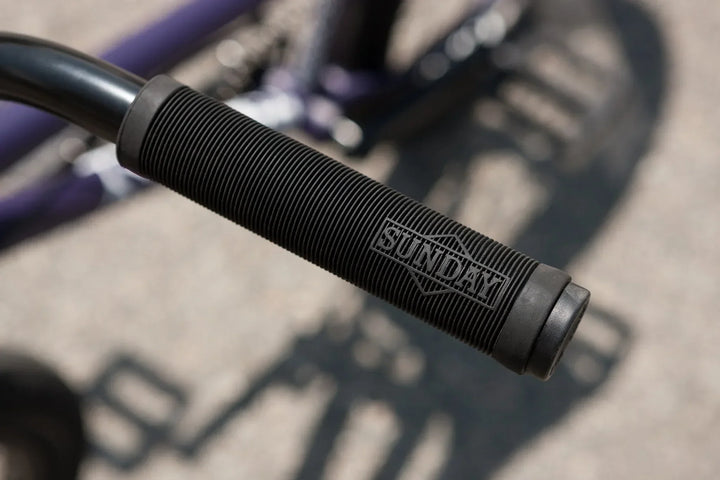 Sunday Forecaster Park Maca Perez Grasset Signature