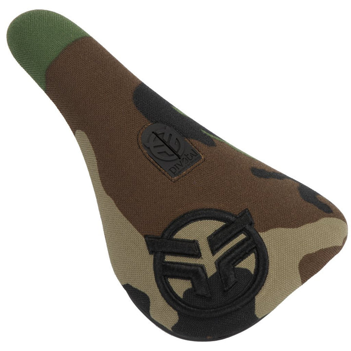 Federal Slim Pivotal Logo Seat Camo / Raised Black Stitching