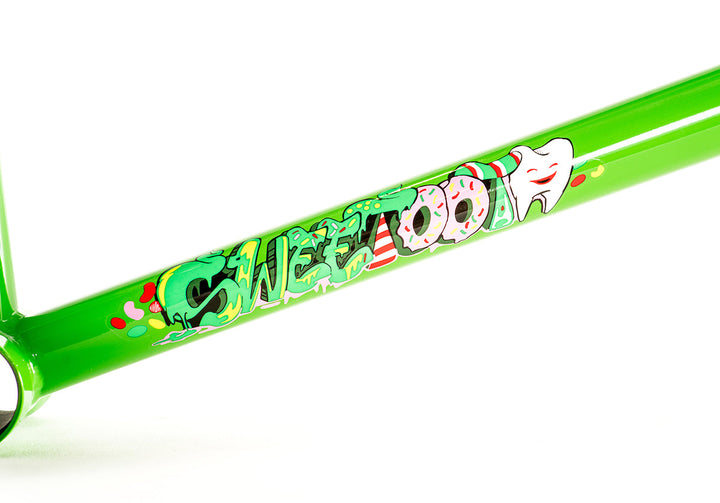 Colony Sweet Tooth Frame Alex Hiam Signature