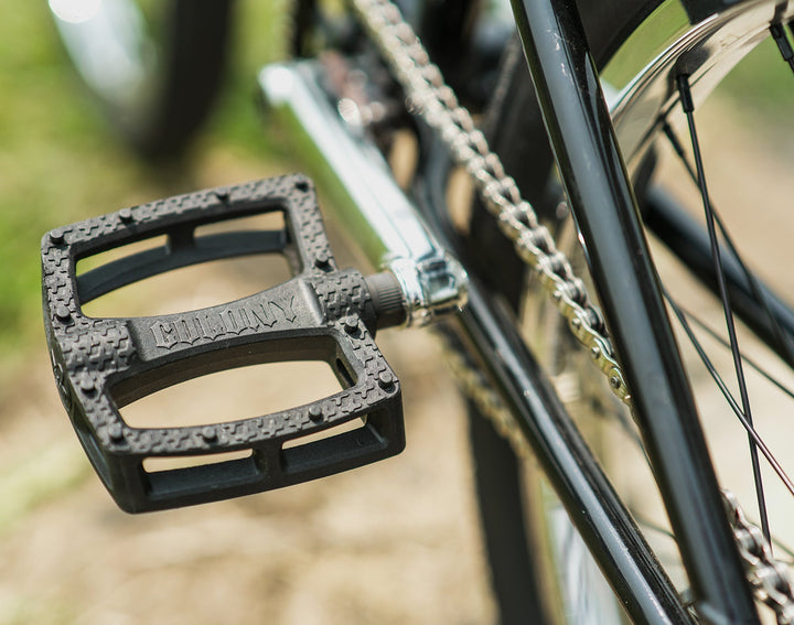 Colony Fantastic Plastic Pedals 9/16" Solid Black coloured axles