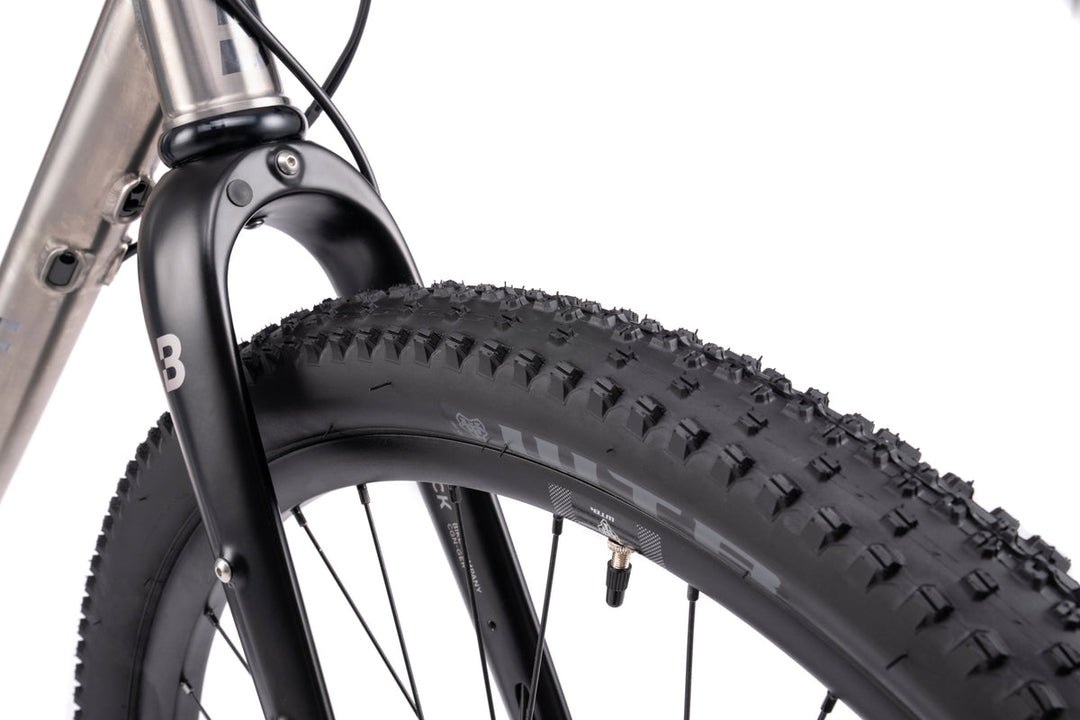Hook EXT Ti Complete Bike
