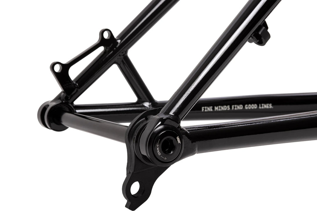 The Fairdale Elevator 29 Inch Gloss Black