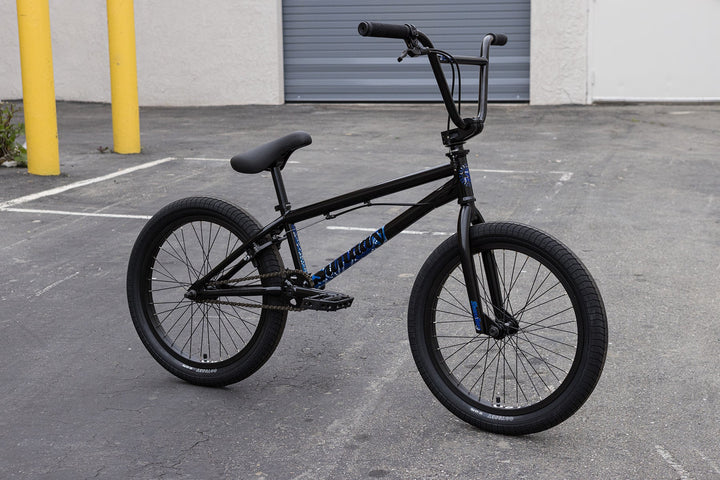 Sunday Forecaster Park Maca Perez Grasset Signature