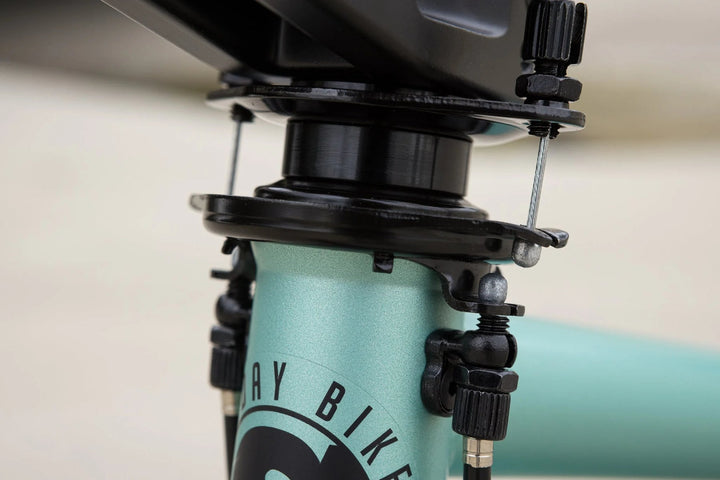 Sunday Primer Park Matte Ice Green