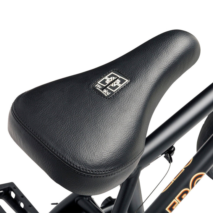 FIT STR FLAT BLACK 20.75"