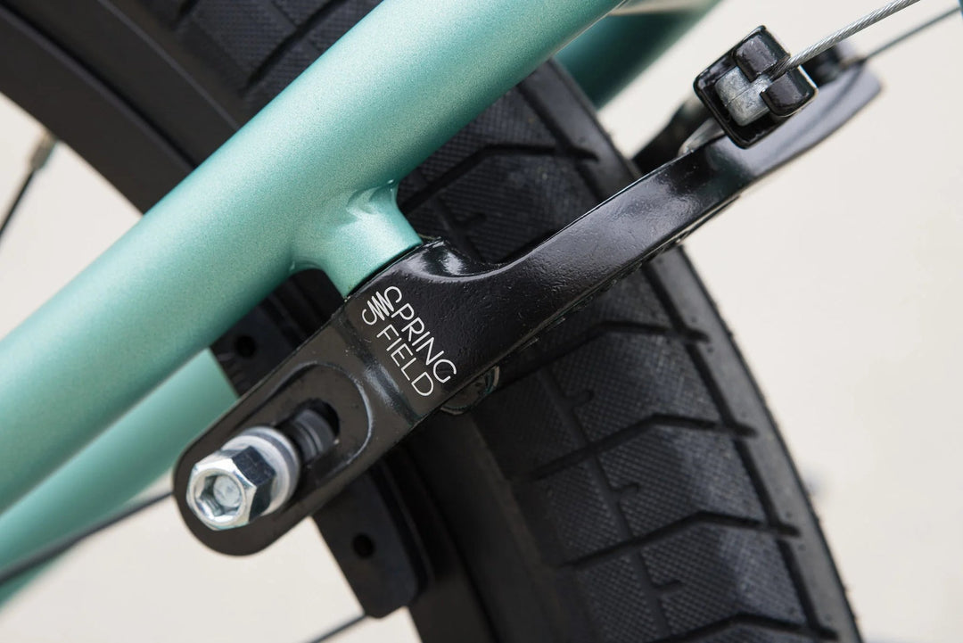Sunday Primer Park Matte Ice Green