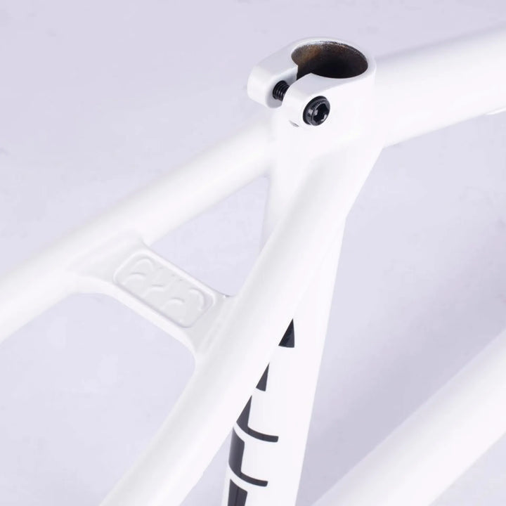 Cult Biggie Devon Smillie Frame White