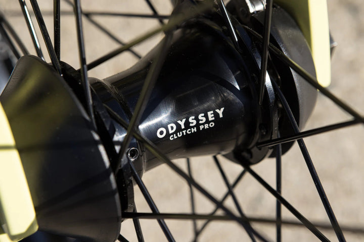 Sunday Soundwave Gloss  Notepad Yellow 21 RHD