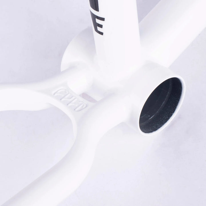 Cult Biggie Devon Smillie Frame White