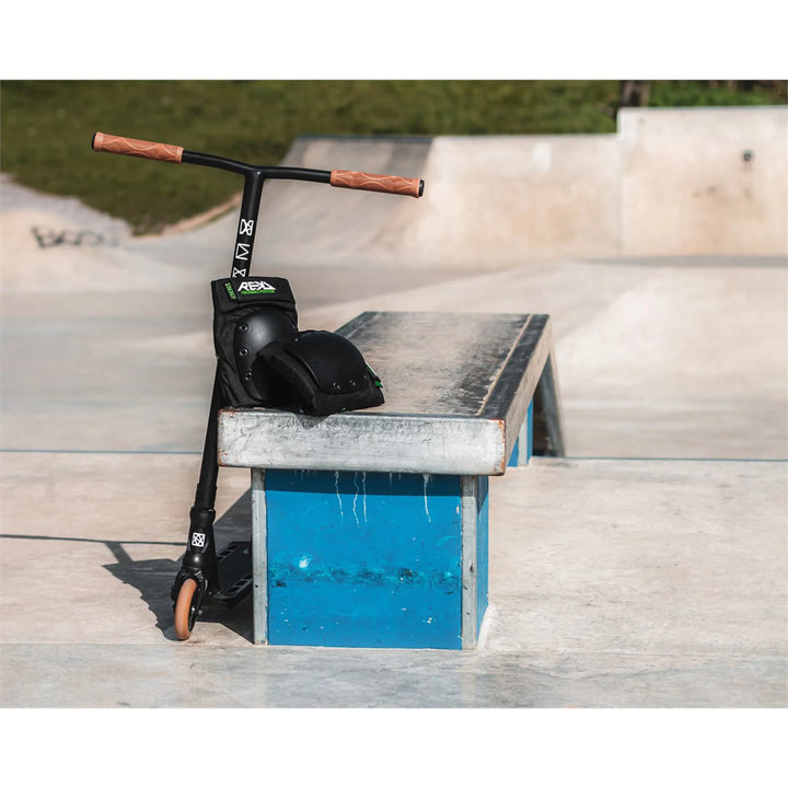 REKD Energy Ramp Knee Pads