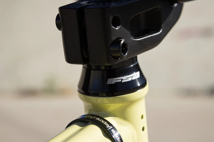 Sunday Soundwave Gloss  Notepad Yellow 21 RHD