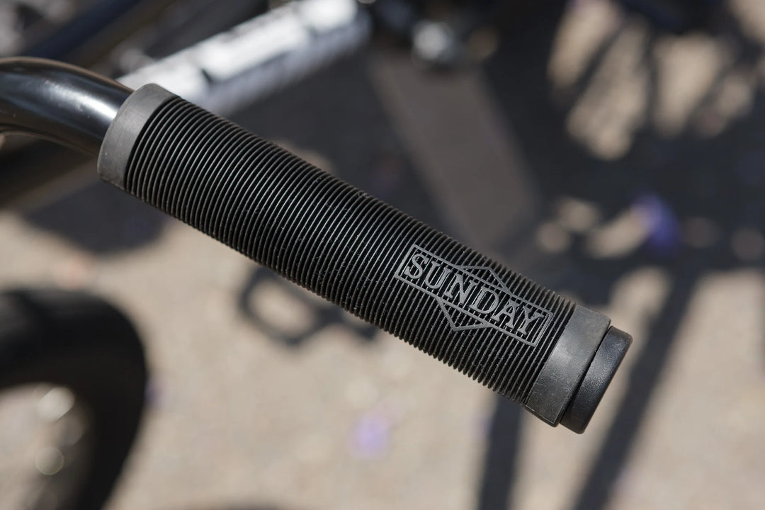 Sunday Primer 2025 18" Gloss Black