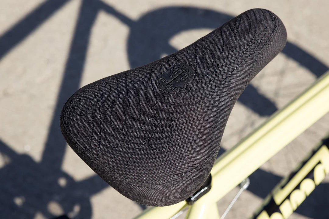 Sunday Soundwave Gloss  Notepad Yellow 21 LHD