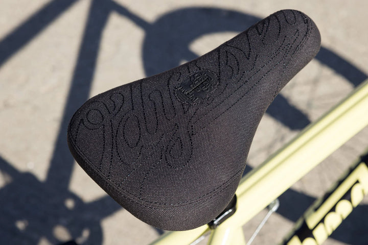 Sunday Soundwave Gloss  Notepad Yellow 21 LHD