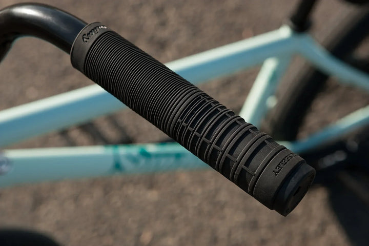 Sunday EX Julian Arteaga Signature Mint