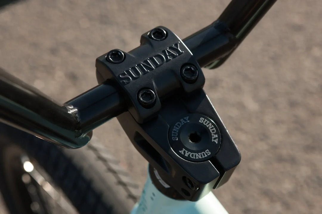 Sunday EX Julian Arteaga Signature Mint
