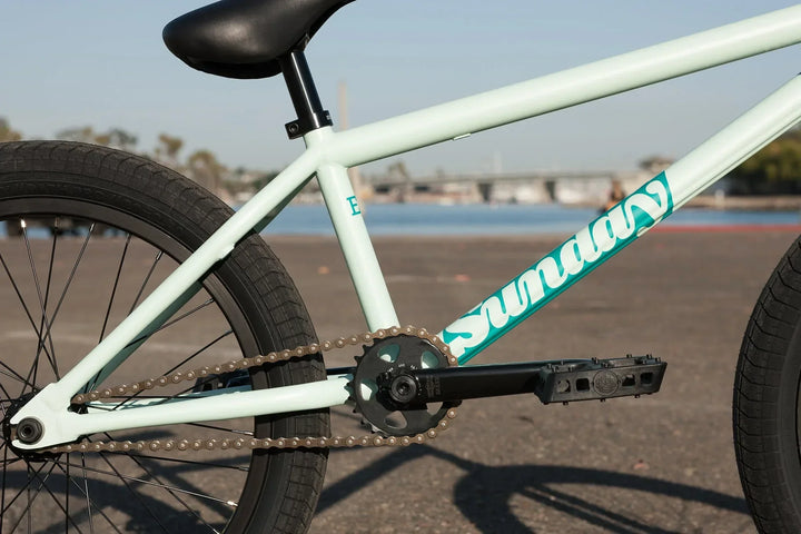 Sunday EX Julian Arteaga Signature Mint