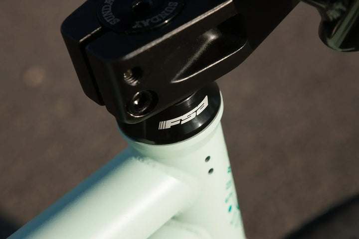 Sunday EX Julian Arteaga Signature Mint