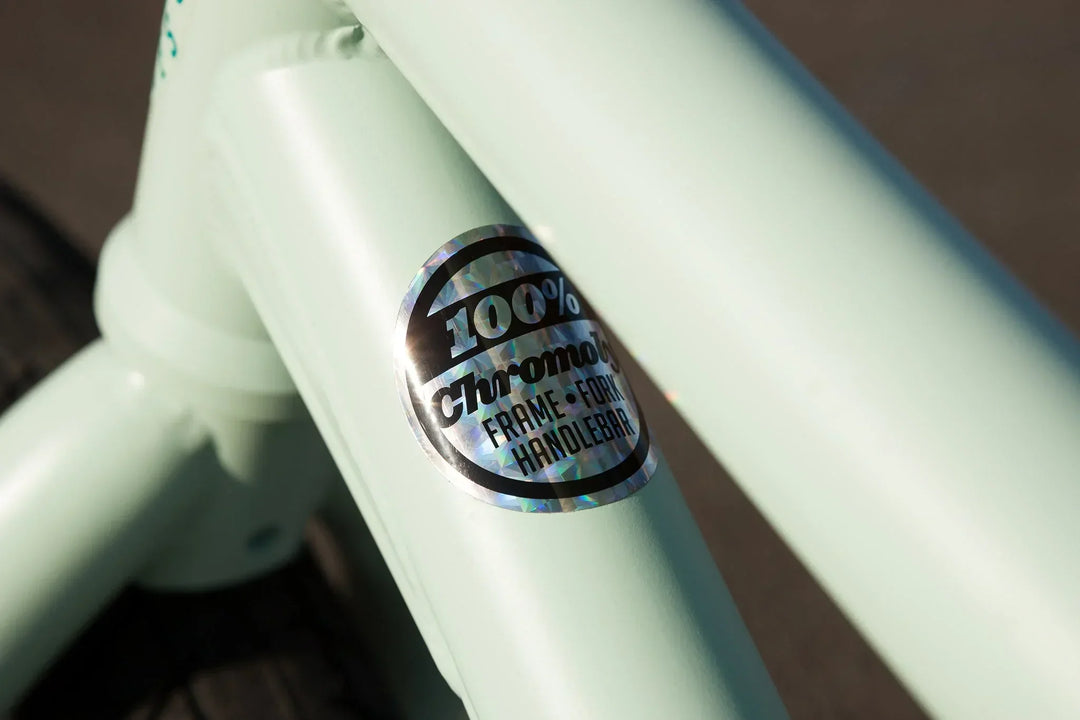 Sunday EX Julian Arteaga Signature Mint