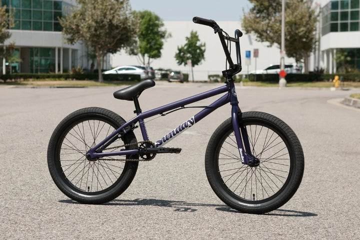 Sunday Forecaster Park Maca Perez Grasset Signature