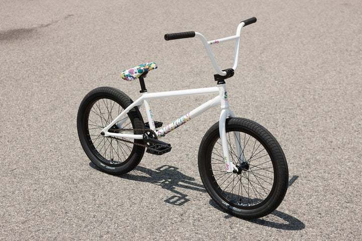 Sunday Forecaster Aaron Ross Signature White