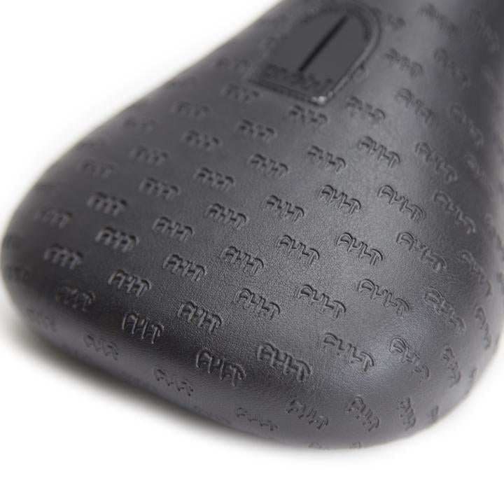Cult All Over Mid Pivotal Seat Black