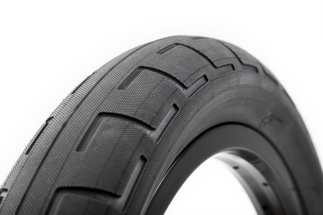 BSD Donnastreet Tyre