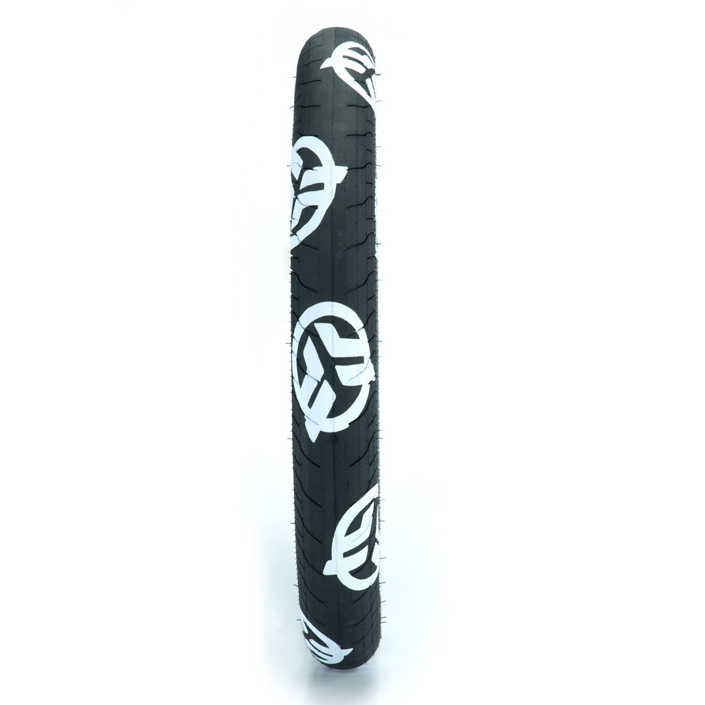 Federal Command LP Tyre 20" Black / White Logos 2.40"