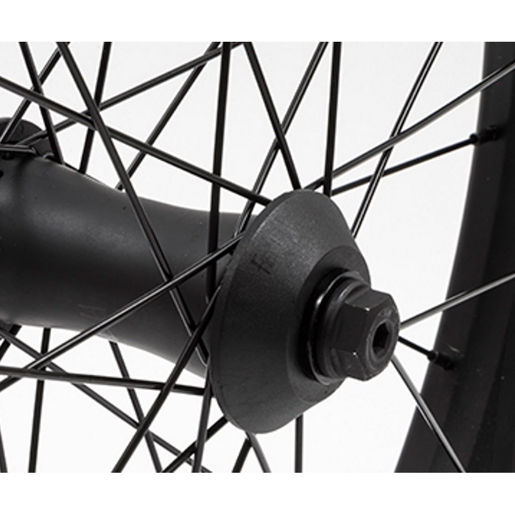 Fiend Cab flangeless front wheel Black 10mm 3/8"
